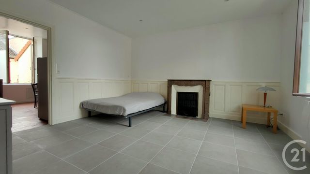 Appartement F1 à louer - 1 pièce - 37,72 m2 - Sancoins - 18 - CENTRE