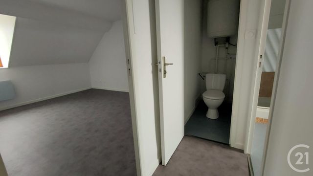 Appartement &agrave; louer - 2 pi&egrave;ces - 42 m2 - Sancoins - 18 - CENTRE