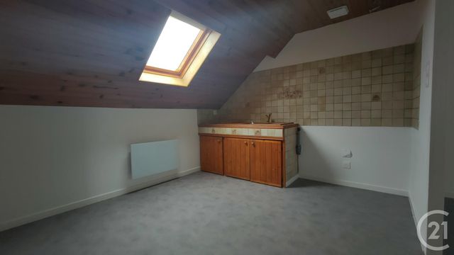 Appartement &agrave; louer - 2 pi&egrave;ces - 42 m2 - Sancoins - 18 - CENTRE