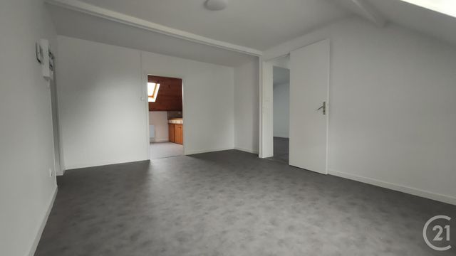 Appartement &agrave; louer - 2 pi&egrave;ces - 42 m2 - Sancoins - 18 - CENTRE