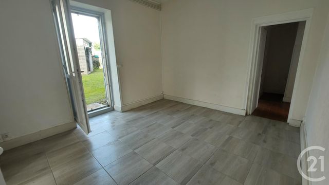 Appartement F3 à louer - 3 pièces - 70,01 m2 - St Pierre Le Moutier - 58 - BOURGOGNE