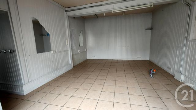Local commercial à louer - 70.0 m2 - 03 - Allier