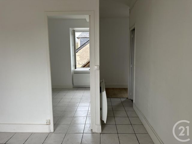 Appartement T2 à louer - 2 pièces - 27,60 m2 - Guerigny - 58 - BOURGOGNE