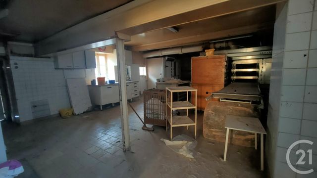 Local commercial à louer - 200.0 m2 - 18 - Cher