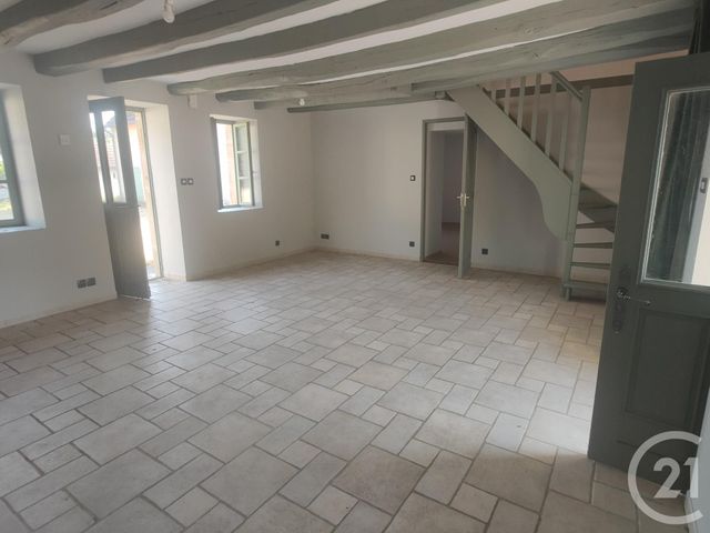 Maison &agrave; louer - 4 pi&egrave;ces - 150 m2 - Lurcy Levis - 03 - AUVERGNE