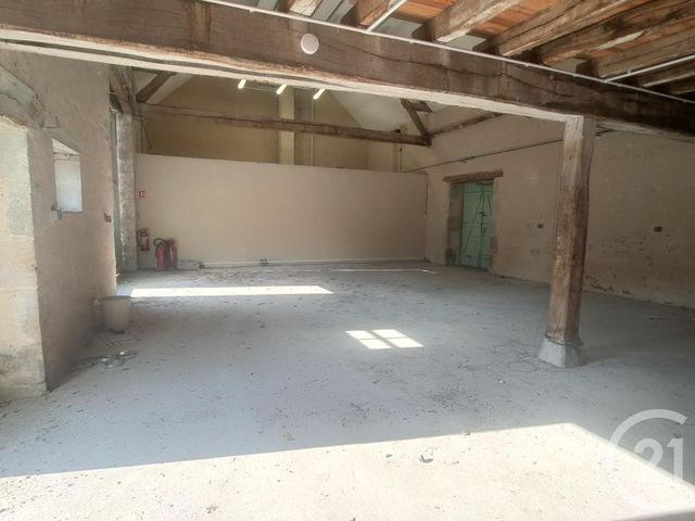 Maison &agrave; louer - 4 pi&egrave;ces - 150 m2 - Lurcy Levis - 03 - AUVERGNE