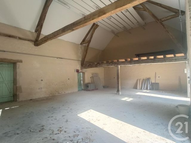Maison &agrave; louer - 4 pi&egrave;ces - 150 m2 - Lurcy Levis - 03 - AUVERGNE