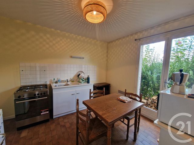Maison &agrave; louer - 3 pi&egrave;ces - 75,97 m2 - Couleuvre - 03 - AUVERGNE