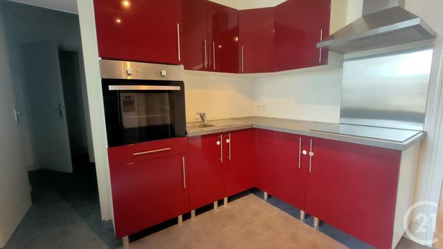 Appartement &agrave; louer - 3 pi&egrave;ces - 66 m2 - Guerigny - 58 - BOURGOGNE