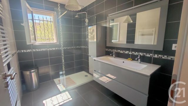 Maison &agrave; louer - 4 pi&egrave;ces - 99,59 m2 - Varennes Vauzelles - 58 - BOURGOGNE