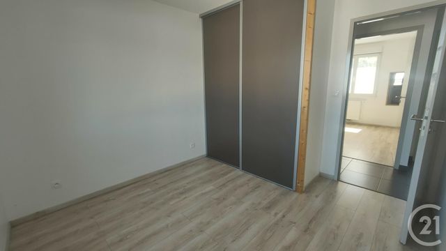 Maison &agrave; louer - 4 pi&egrave;ces - 99,59 m2 - Varennes Vauzelles - 58 - BOURGOGNE