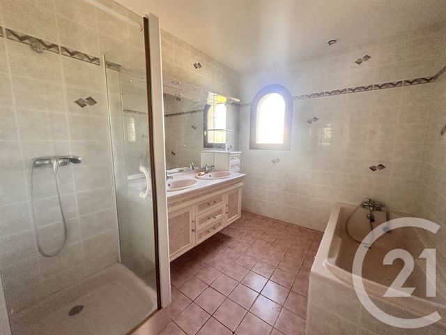 Maison &agrave; vendre - 7 pi&egrave;ces - 180 m2 - Cuffy - 18 - CENTRE