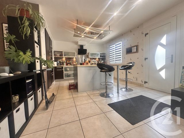 Maison &agrave; vendre - 5 pi&egrave;ces - 96 m2 - Cours Les Barres - 18 - CENTRE