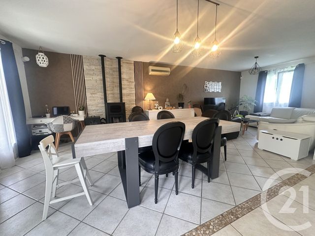 Maison &agrave; vendre - 5 pi&egrave;ces - 96 m2 - Cours Les Barres - 18 - CENTRE