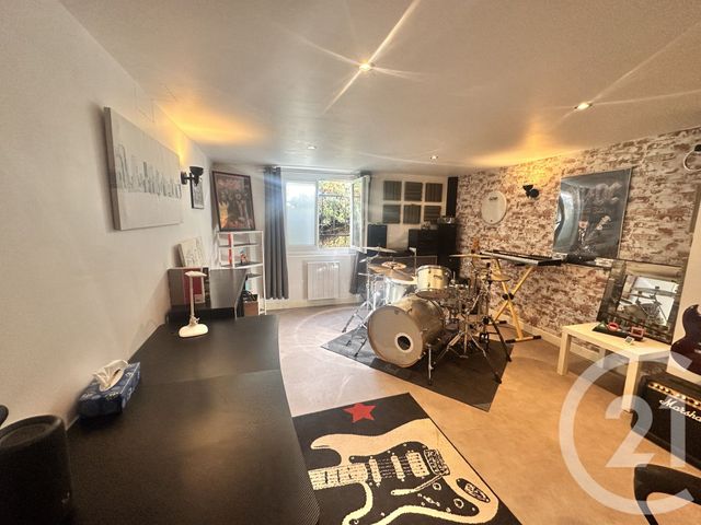 Maison &agrave; vendre - 5 pi&egrave;ces - 96 m2 - Cours Les Barres - 18 - CENTRE