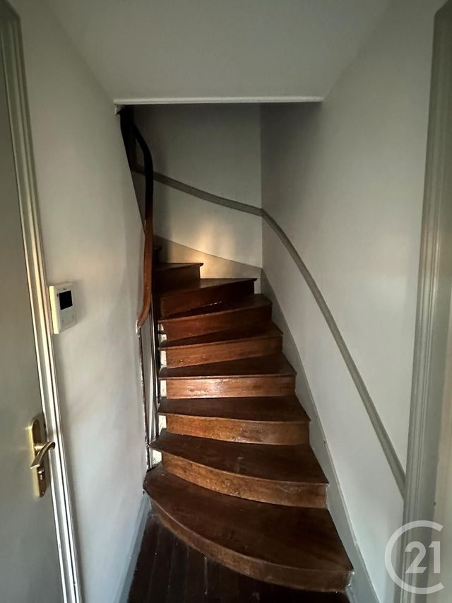 Appartement T2 &agrave; louer - 2 pi&egrave;ces - 44,50 m2 - Guerigny - 58 - BOURGOGNE