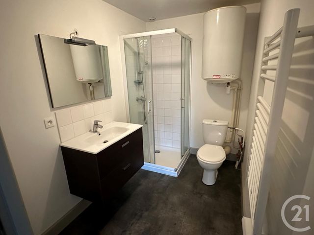 Appartement T2 &agrave; louer - 2 pi&egrave;ces - 44,50 m2 - Guerigny - 58 - BOURGOGNE