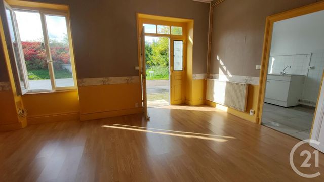 Appartement F3 &agrave; louer - 3 pi&egrave;ces - 70,01 m2 - St Pierre Le Moutier - 58 - BOURGOGNE