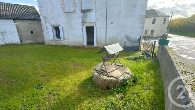 Appartement F3 &agrave; louer - 3 pi&egrave;ces - 70,01 m2 - St Pierre Le Moutier - 58 - BOURGOGNE