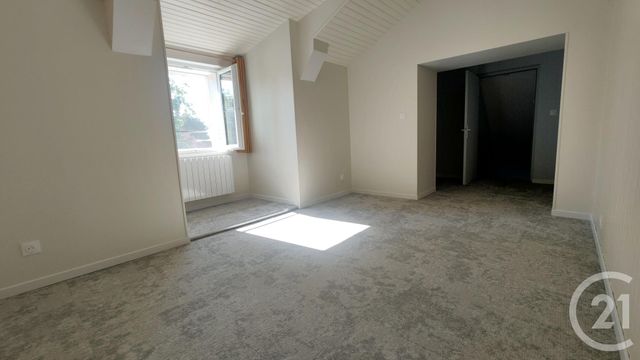 Maison &agrave; louer - 3 pi&egrave;ces - 90,82 m2 - Varennes Vauzelles - 58 - BOURGOGNE