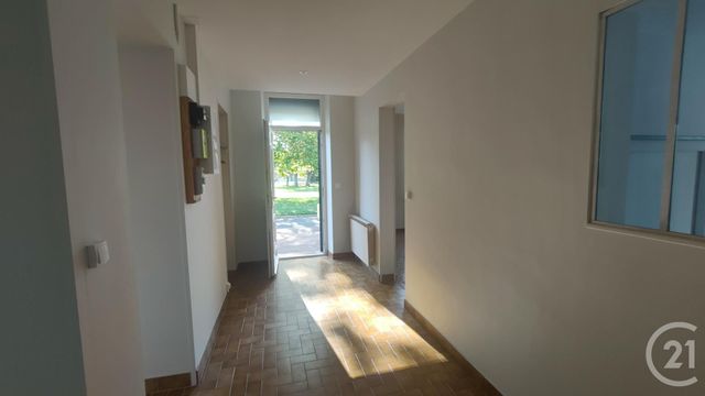 Maison &agrave; louer - 3 pi&egrave;ces - 90,82 m2 - Varennes Vauzelles - 58 - BOURGOGNE