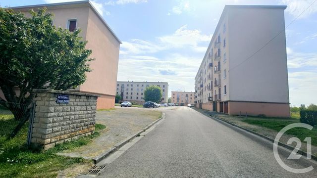 Appartement F4 &agrave; louer - 4 pi&egrave;ces - 73,44 m2 - Decize - 58 - BOURGOGNE
