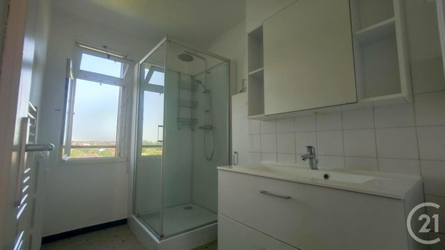 Appartement F4 &agrave; louer - 4 pi&egrave;ces - 73,44 m2 - Decize - 58 - BOURGOGNE