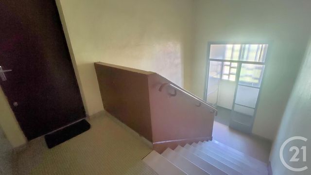 Appartement F4 &agrave; louer - 4 pi&egrave;ces - 73,44 m2 - Decize - 58 - BOURGOGNE