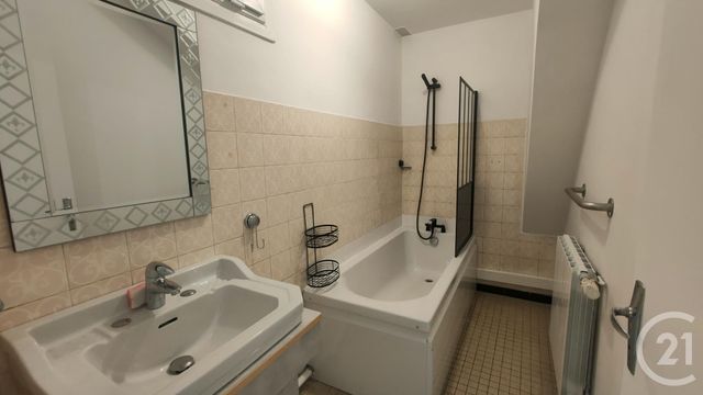 Appartement &agrave; louer - 2 pi&egrave;ces - 44,69 m2 - Nevers - 58 - BOURGOGNE