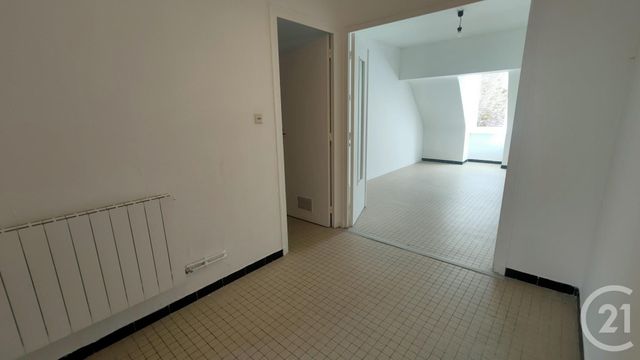 Appartement &agrave; louer - 2 pi&egrave;ces - 44,69 m2 - Nevers - 58 - BOURGOGNE