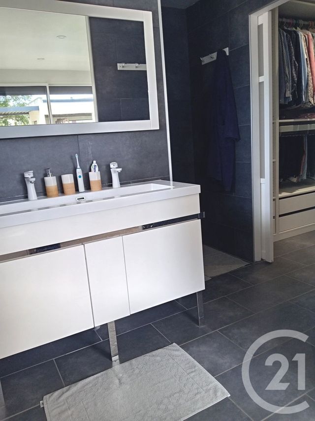Maison &agrave; vendre - 6 pi&egrave;ces - 203,82 m2 - Beffes - 18 - CENTRE