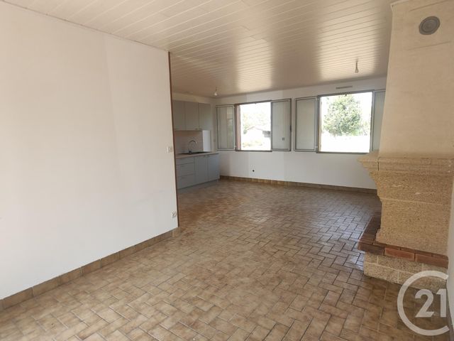 Maison &agrave; louer - 4 pi&egrave;ces - 76,30 m2 - Sancoins - 18 - CENTRE