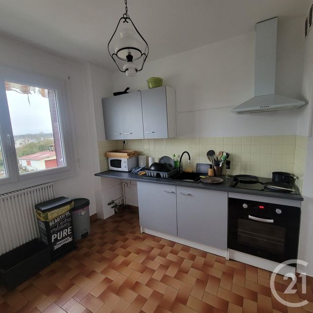 Appartement &agrave; louer - 3 pi&egrave;ces - 63,68 m2 - Decize - 58 - BOURGOGNE