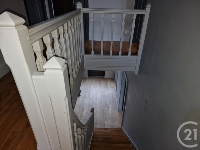 Maison &agrave; louer - 6 pi&egrave;ces - 150,74 m2 - Le Veurdre - 03 - AUVERGNE