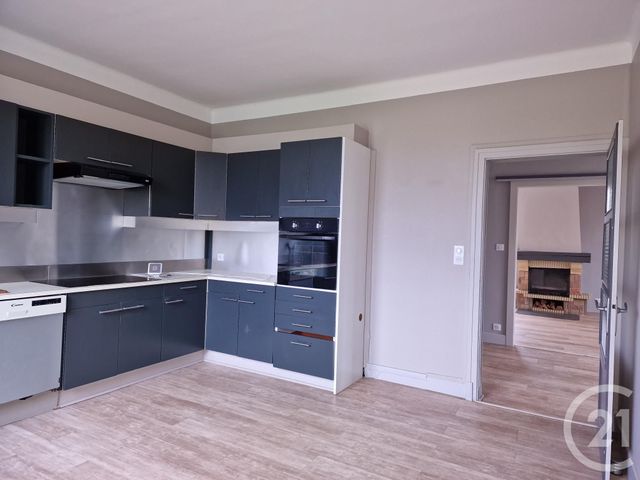 Maison &agrave; louer - 6 pi&egrave;ces - 150,74 m2 - Le Veurdre - 03 - AUVERGNE