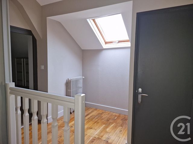 Maison &agrave; louer - 6 pi&egrave;ces - 150,74 m2 - Le Veurdre - 03 - AUVERGNE