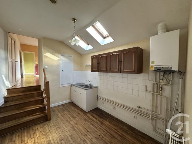 Appartement F2 &agrave; louer - 2 pi&egrave;ces - 41,45 m2 - St Pierre Le Moutier - 58 - BOURGOGNE