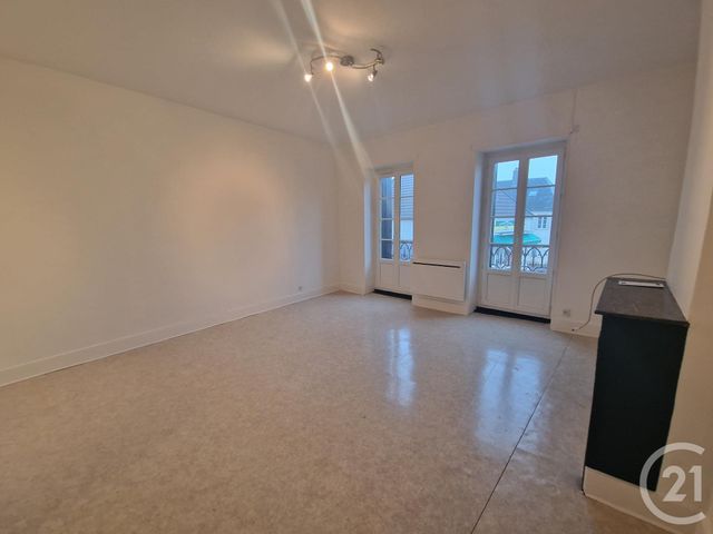 Maison &agrave; louer - 4 pi&egrave;ces - 96,86 m2 - St Parize Le Chatel - 58 - BOURGOGNE