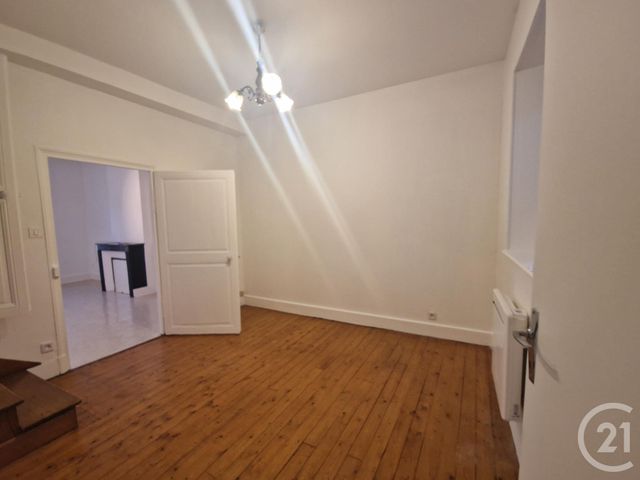 Maison &agrave; louer - 4 pi&egrave;ces - 96,86 m2 - St Parize Le Chatel - 58 - BOURGOGNE