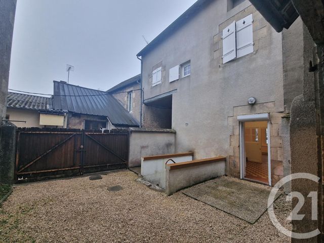 Maison &agrave; louer - 4 pi&egrave;ces - 96,86 m2 - St Parize Le Chatel - 58 - BOURGOGNE