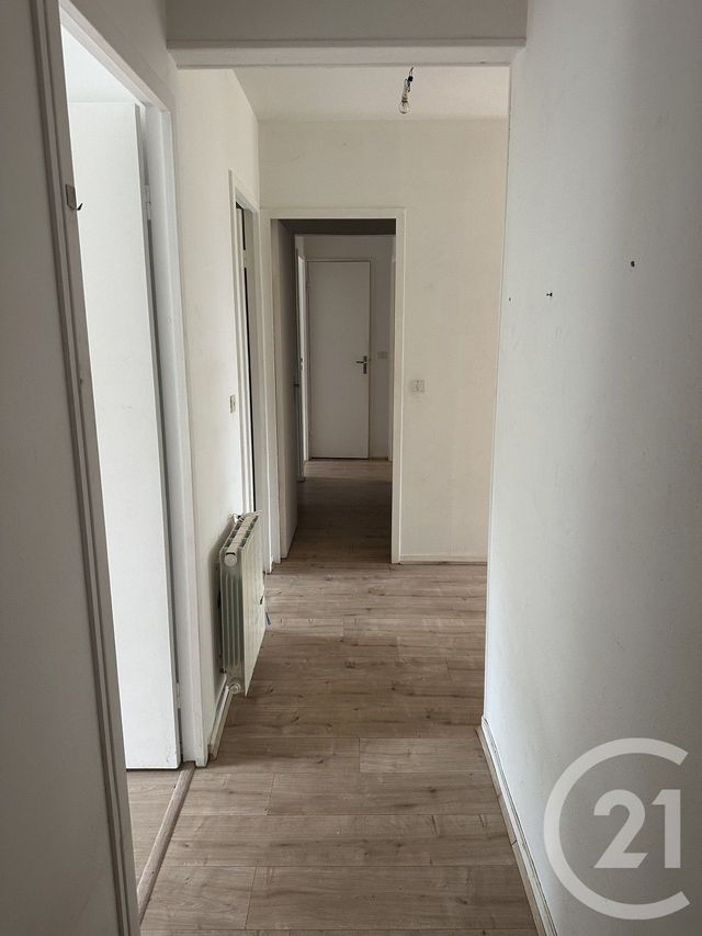 Appartement F3 &agrave; louer - 3 pi&egrave;ces - 73,27 m2 - Cercy La Tour - 58 - BOURGOGNE