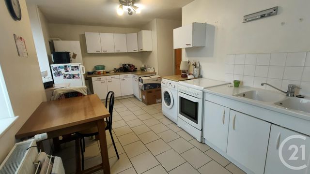 Maison &agrave; louer - 4 pi&egrave;ces - 93,85 m2 - Sancoins - 18 - CENTRE