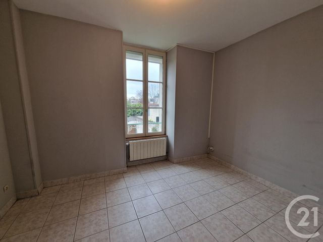 Appartement F3 &agrave; louer - 3 pi&egrave;ces - 58,90 m2 - Nevers - 58 - BOURGOGNE