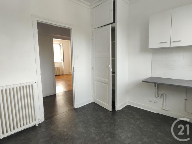 Appartement F4 &agrave; louer - 4 pi&egrave;ces - 101,64 m2 - Varennes Vauzelles - 58 - BOURGOGNE