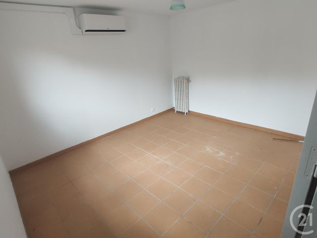 Maison &agrave; louer - 5 pi&egrave;ces - 117,20 m2 - Nolay - 58 - BOURGOGNE