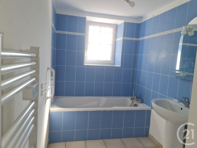 Appartement F3 &agrave; louer - 3 pi&egrave;ces - 69,87 m2 - Luthenay Uxeloup - 58 - BOURGOGNE