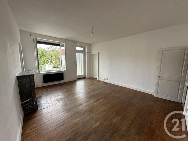Maison &agrave; louer - 5 pi&egrave;ces - 99,58 m2 - Le Veurdre - 03 - AUVERGNE