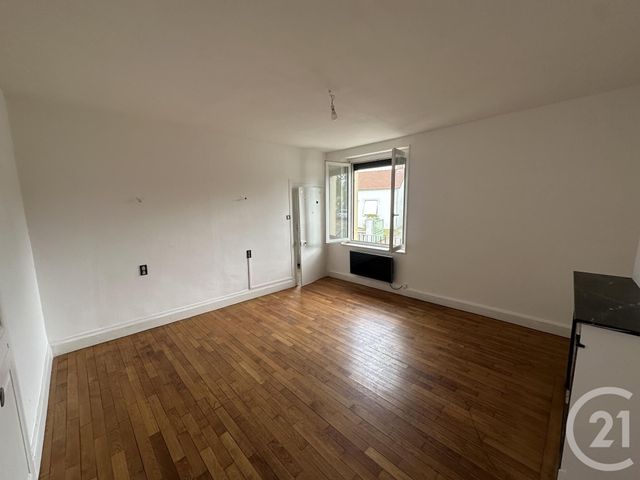 Maison &agrave; louer - 5 pi&egrave;ces - 99,58 m2 - Le Veurdre - 03 - AUVERGNE
