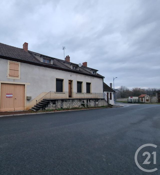 Maison &agrave; louer - 5 pi&egrave;ces - 99,58 m2 - Le Veurdre - 03 - AUVERGNE