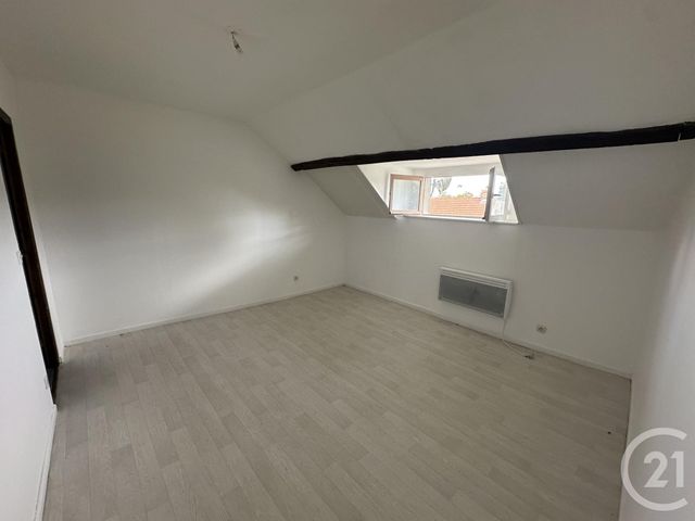 Maison &agrave; louer - 5 pi&egrave;ces - 99,58 m2 - Le Veurdre - 03 - AUVERGNE